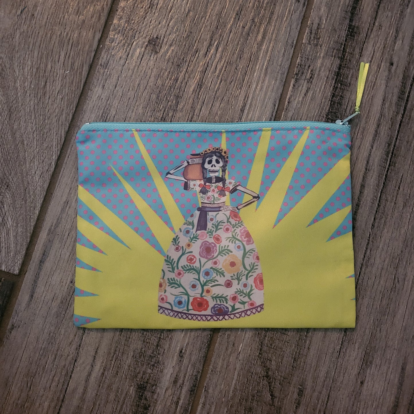 GRAPHIC COSMETIC BAG