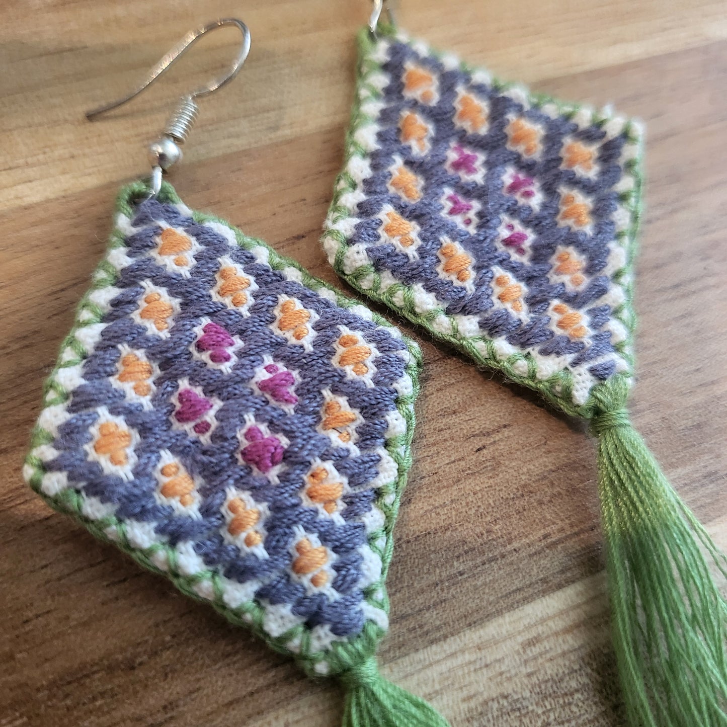 EARRINGS (CEDAI) - LOOMED TASSEL